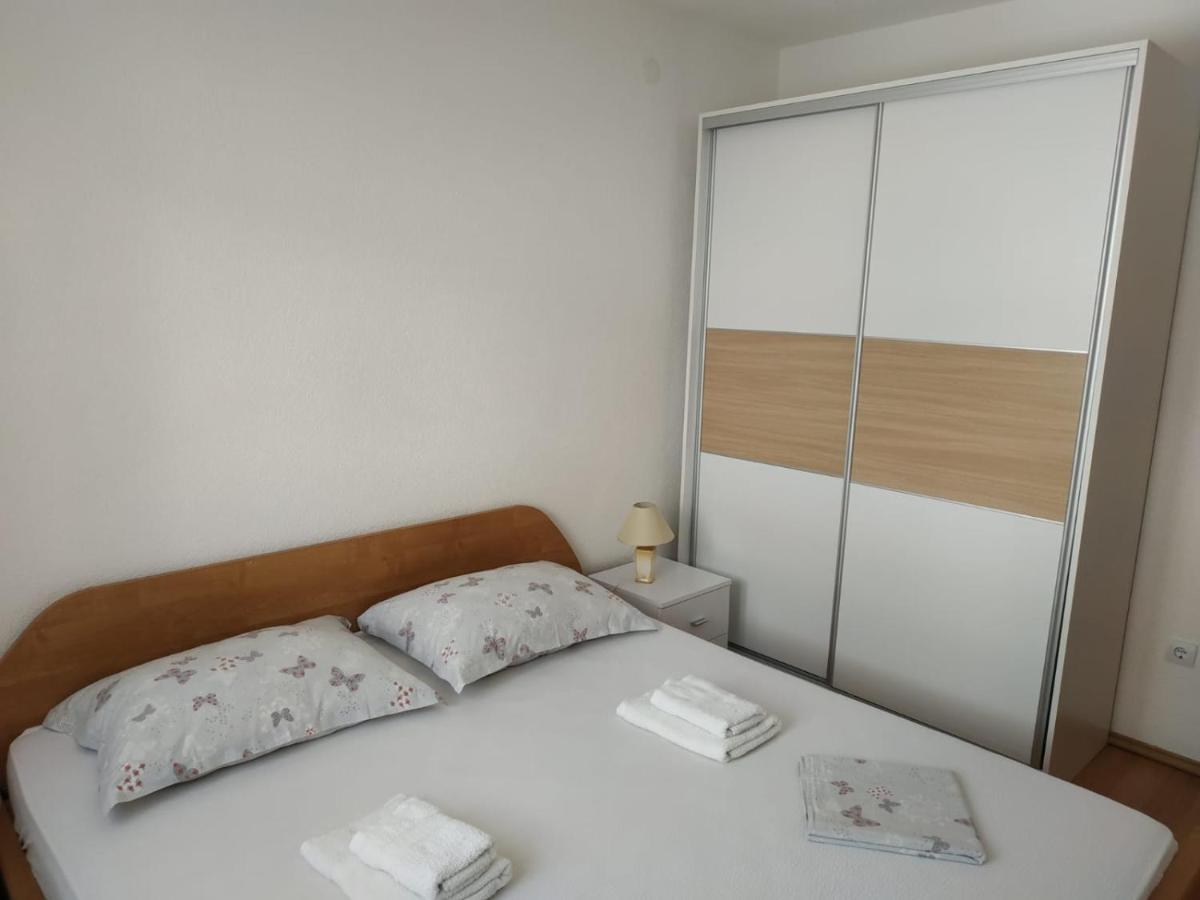 Apartments Gojevic Бол Экстерьер фото