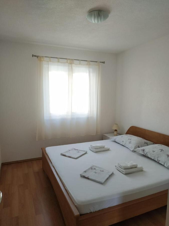 Apartments Gojevic Бол Экстерьер фото