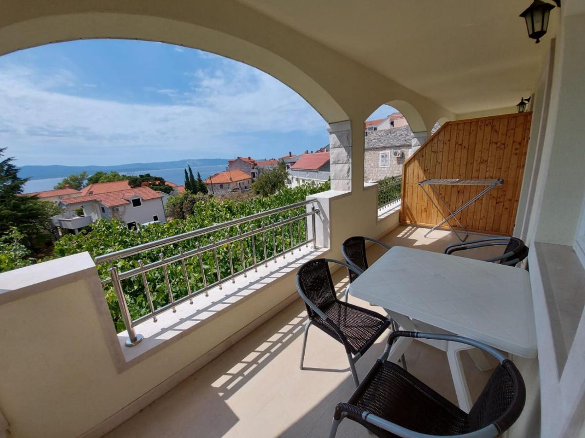 Apartments Gojevic Бол Экстерьер фото