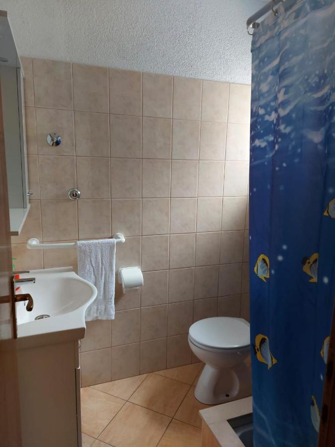 Apartments Gojevic Бол Экстерьер фото