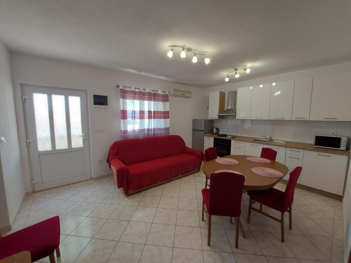 Apartments Gojevic Бол Экстерьер фото